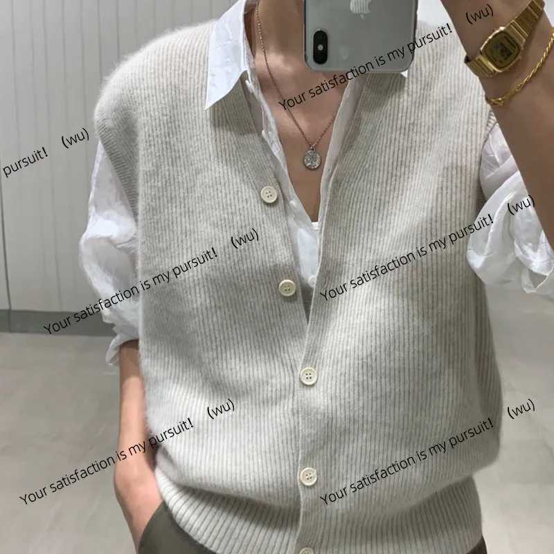 

Korean version of the new autumn and winter round neck loose wool knitted sweater vest women's sleeveless cardigan sweater