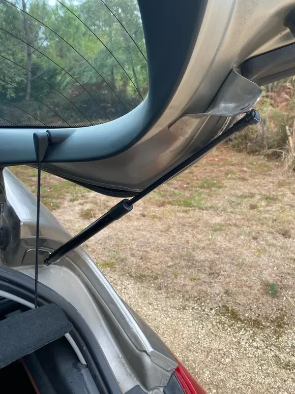 

Амортизаторы задней двери (багажника) OEM 9657342180 для Peugeot 308 I (T7) хэтчбек 2007-2013, упоры, демпферы, штоки, 460 мм