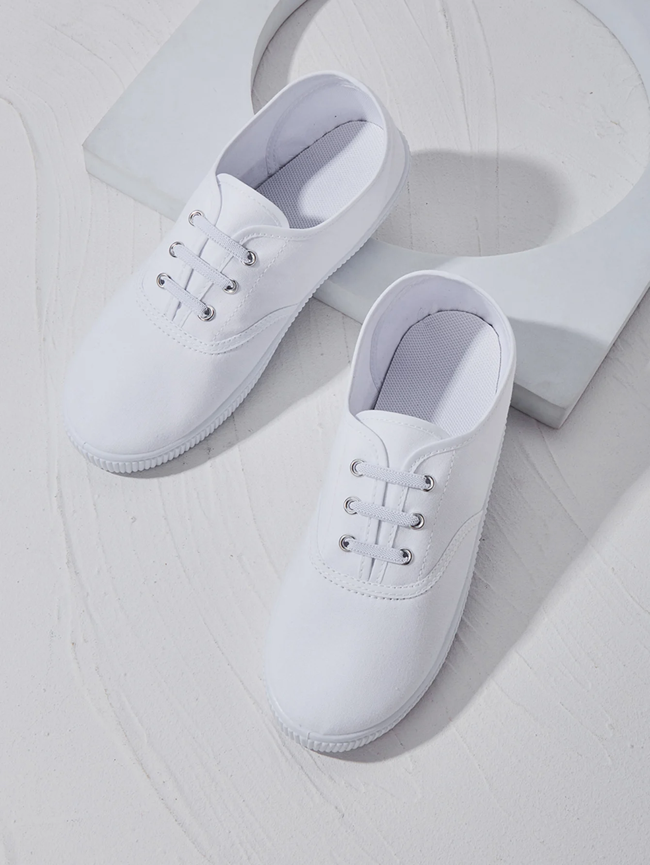 

2024 children's shoes, men's and women's canvas shoes, white cloth shoes, elementary school white sports shoes