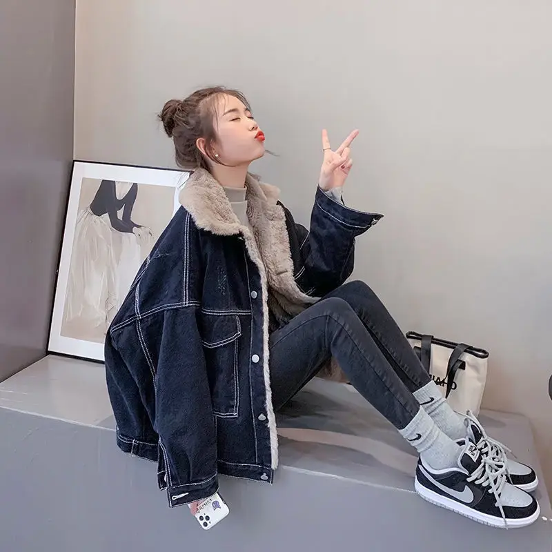Women's Oversized Fleece Lined Thickened Denim Jacket Autumn Winter Fashion Versatile Loose Fit Polo Collar Princess Sleeve