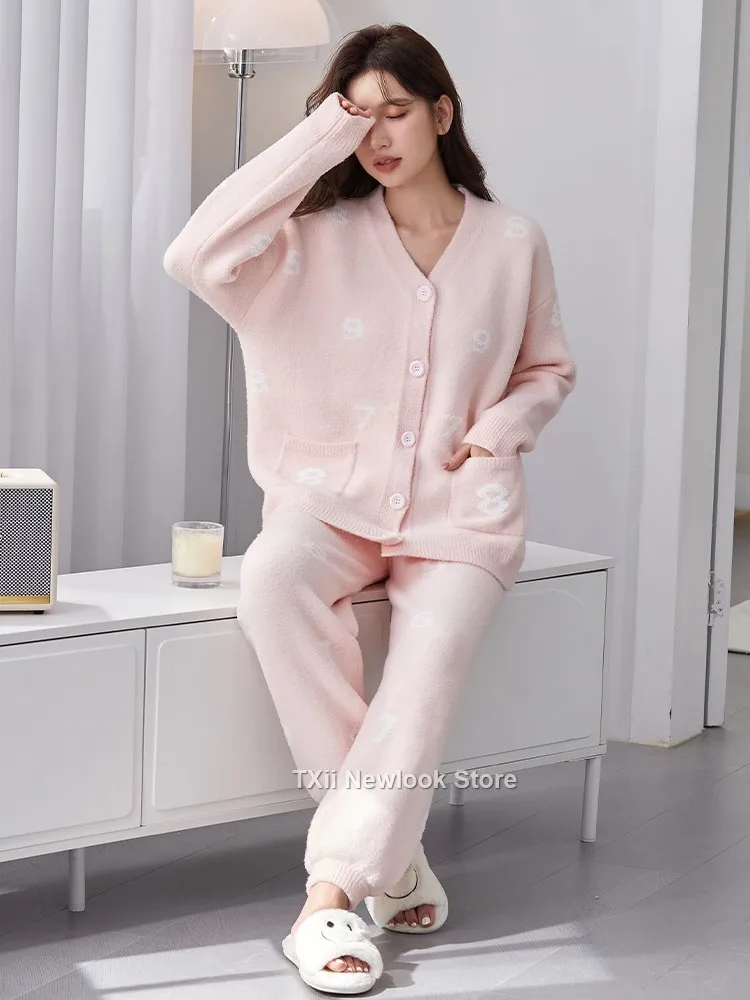 Winter women's pajamas with extra thick  fluffy imitation mink fabric, cozy half-side velvet home wear set with coral fleece.