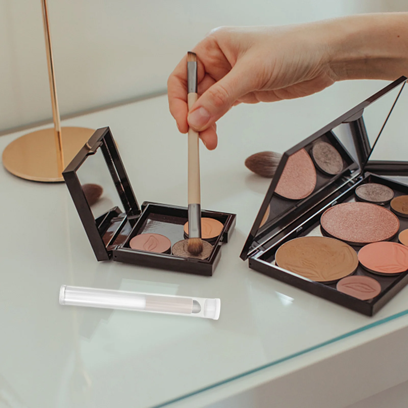 Pequeño cepillo de labios de silicona de cabeza redonda portátil lápiz labial preciso brillo bálsamo máscara corrector aplicador cepillo de maquillaje