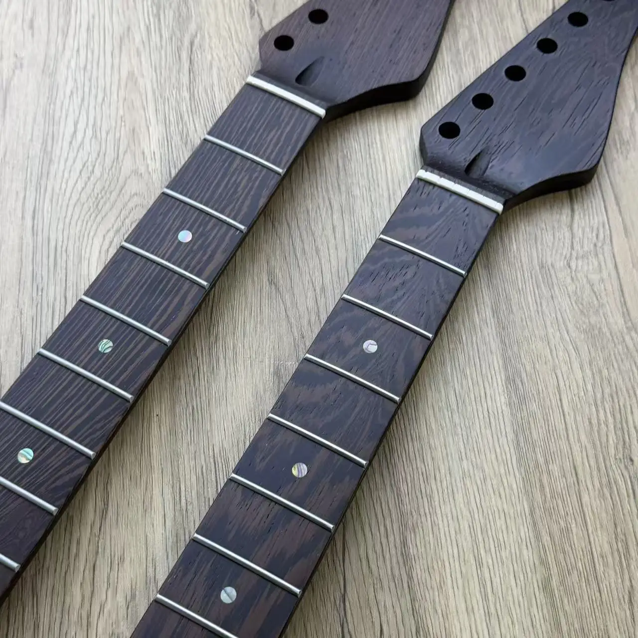 Chicken Wing Wood ST 22-Fret Guitar Neck, 9.5'' Radius, Electric Guitar Replacement