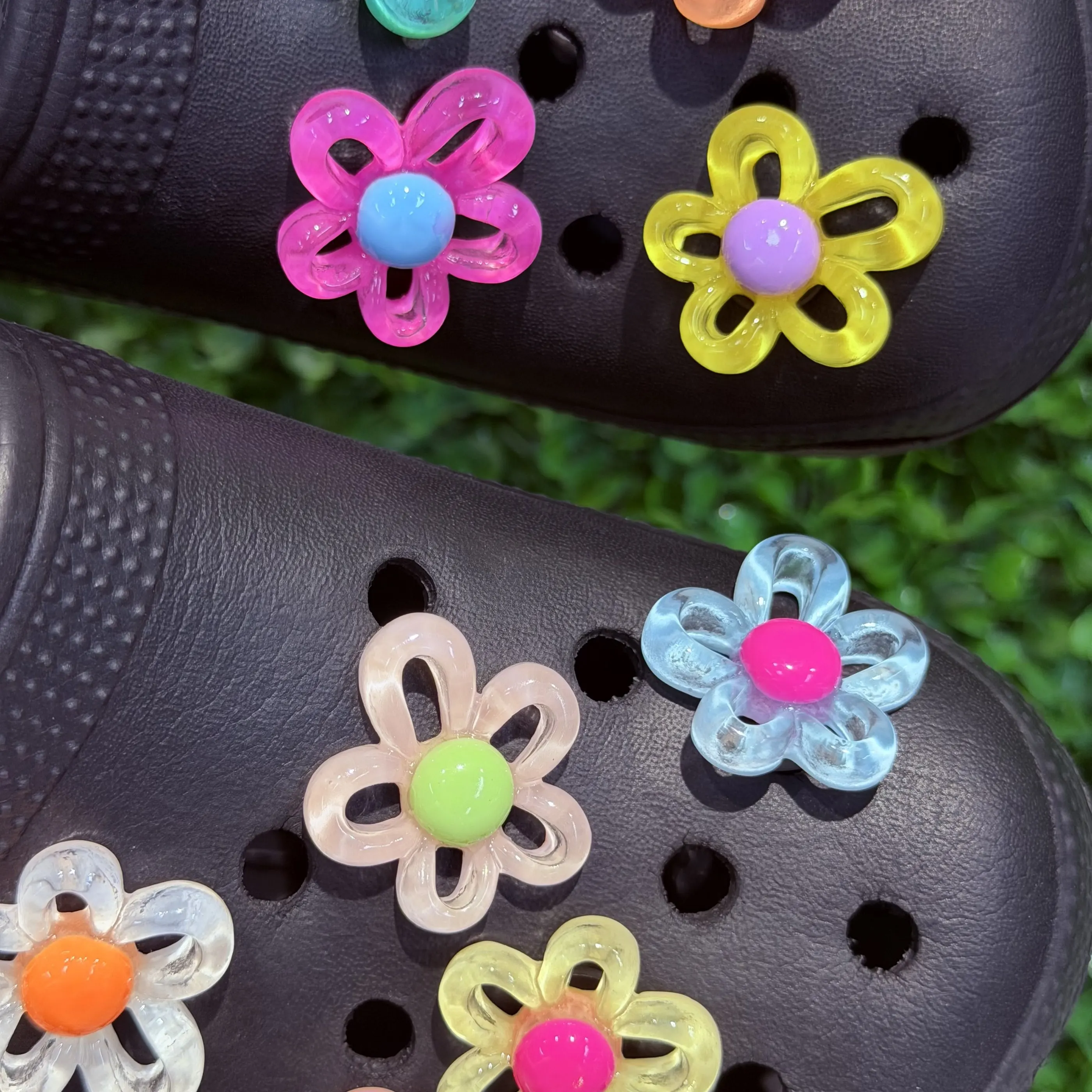 1-9PCS Colorful Flower Butterfly Resin Shoe Charms For Clogs Pins DIY Backpack Sandals Garden Shoes Button Decorations Xmas Gift