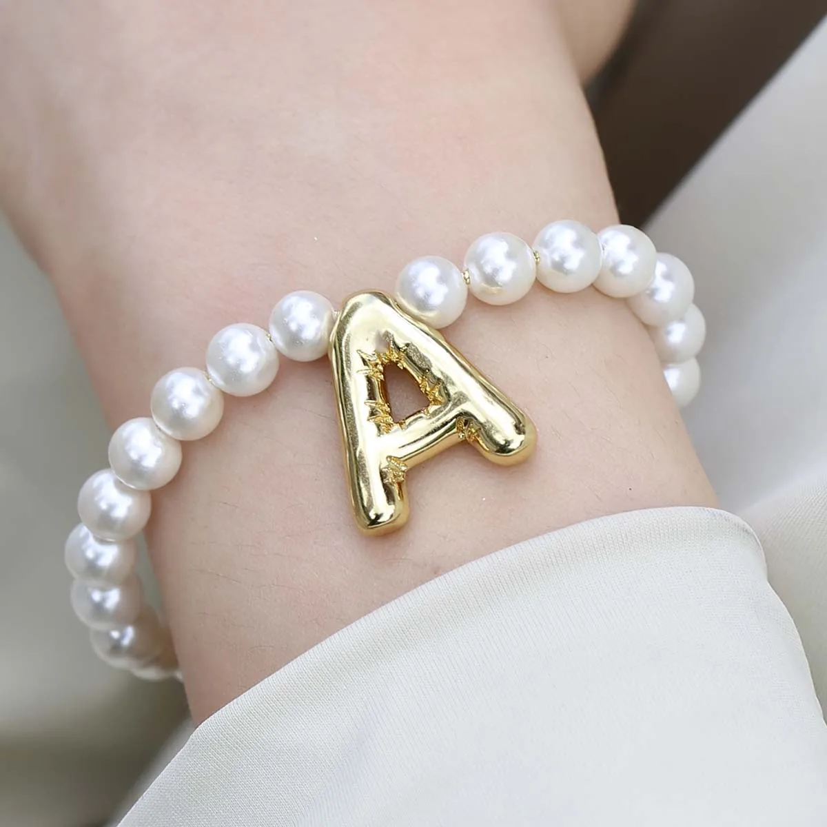 Fashionable Bubble 26 English Letters A-Z Imitation White Pearl Handmade Adjustable Pull Push Bracelet Men Women Lover Jewel