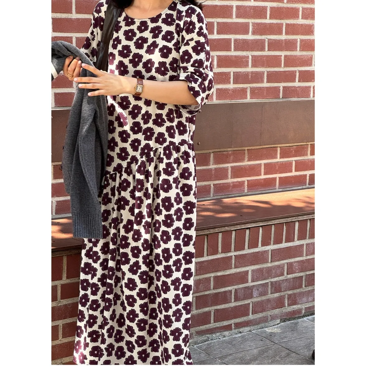 กระโปรงยาวลายดอกไม้สไตล์เกาหลีสำหรับผู้หญิง ดีไซน์หลวม แฟชั่นระดับไฮเอนด์ เหมาะสำหรับใส่ไปทำงาน