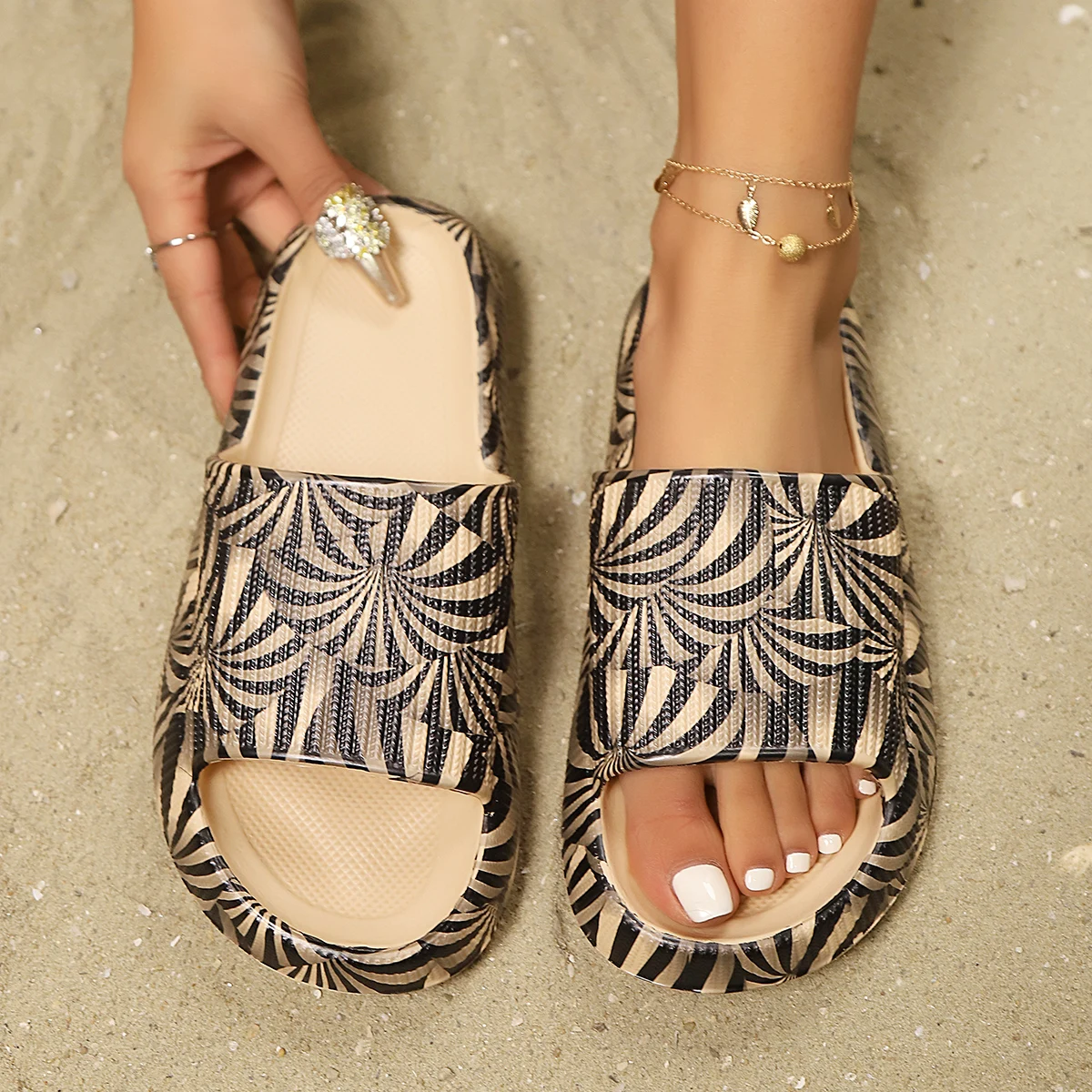 

Summer New Women's Slip-On Slippers Sexy Zebra Print Slides Street Wear Beach Walks Home Shopping Comfortable Versatile Sandals