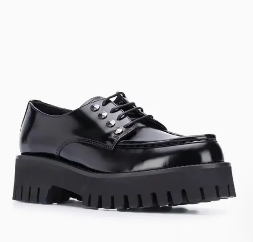 Punk Style Silver Big Chains Decor Cow Leather Flat Shoes Thick Platform Sole Round Toe Low Top Casual Shoes Female loafers
