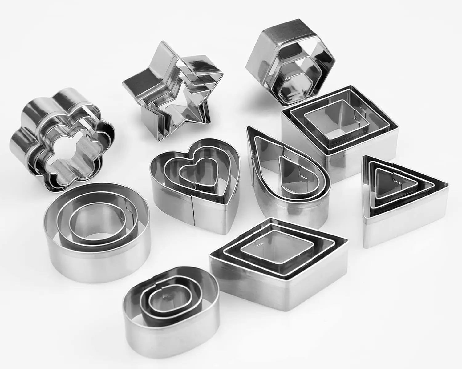 

30Pcs Mini Cookie Cutters Set Stainless Steel Small Biscuit Cutters Heart Star Flower Round Square Hexagon Oval Diamond