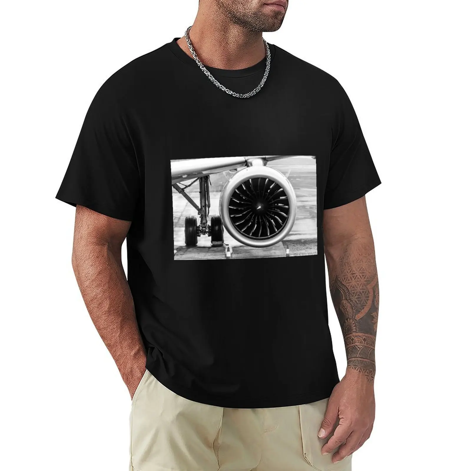 

A320NEO ENGINE T-Shirt Casual Trendy Streetwear Tee Shirt