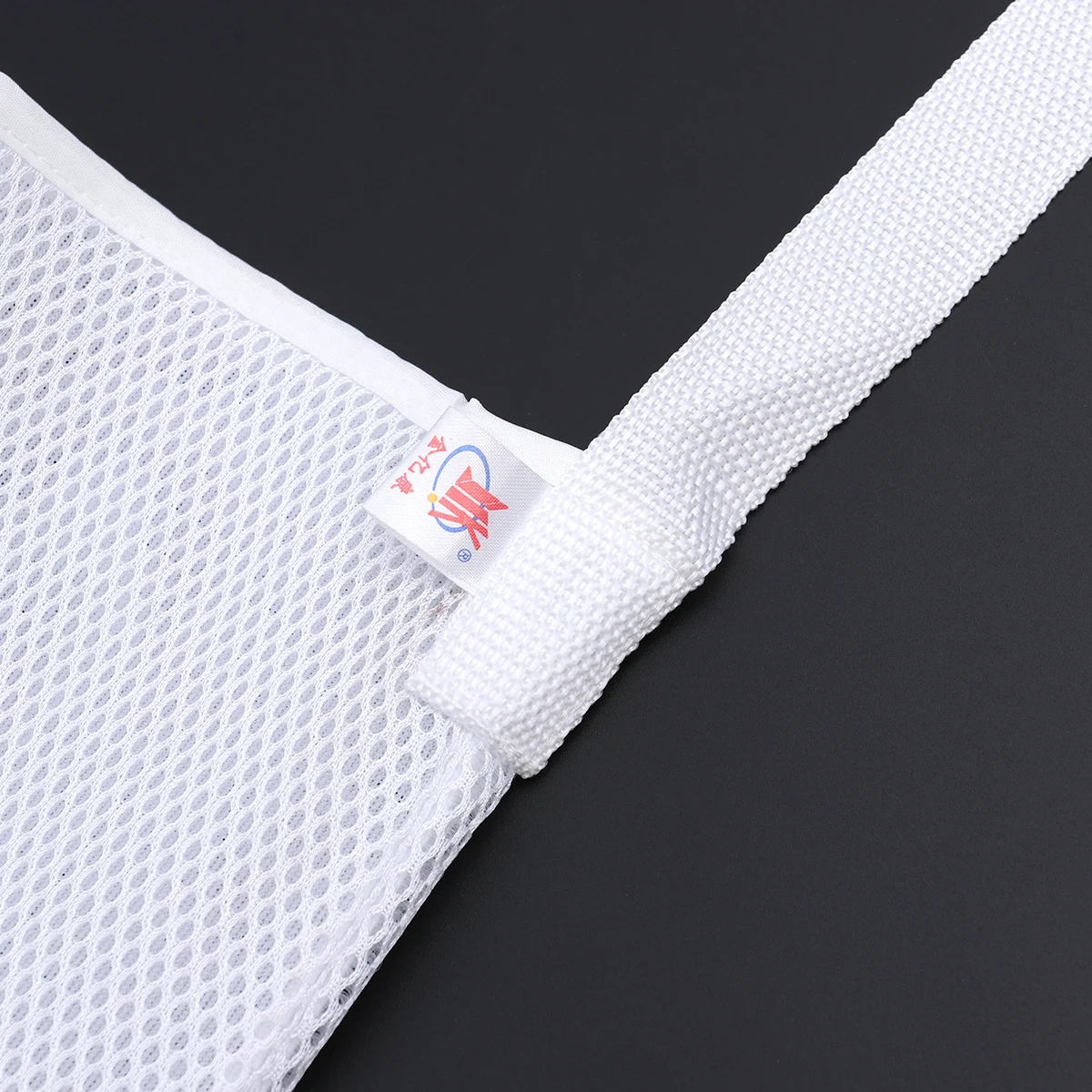 

Triangular Fixing Forearm Support Breathable Mesh Adjustable Strap Arm Arm Sling Shoulder Immobilizer Sport