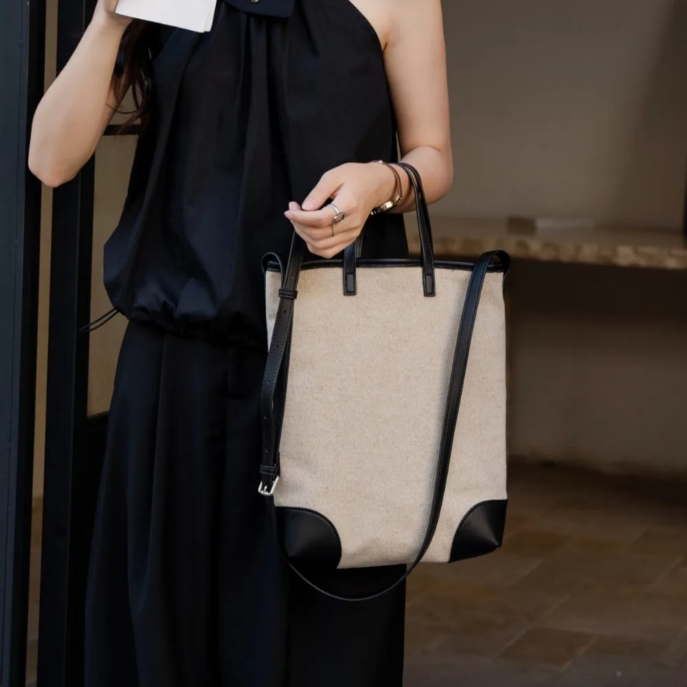 

Casual Soft Surface Large-capacity Bag Women's 2026 New Trendy Versatile Chain Shoulder Texture Unique Fashion High-end Commuter