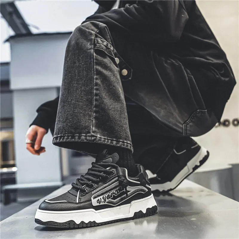 Novos tênis casuais masculinos de tamanho grande, planos, de cano baixo e bico redondo com design moderno, de nicho e exclusivo