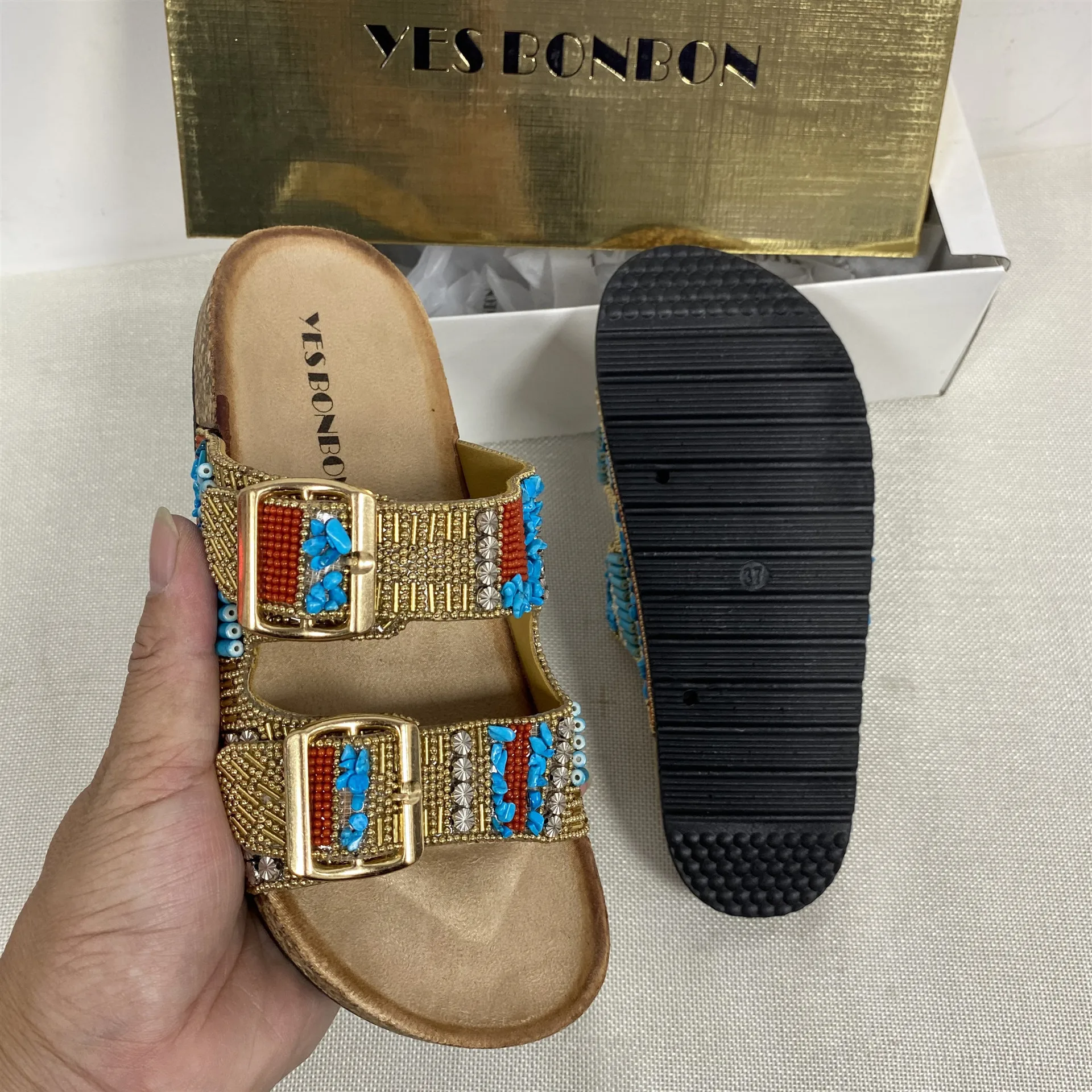 Classic Designer New Retro Ethnic Style Gold Buckle Spot Drill Decorative Hollow Women Slippers Flat Woman 2023 Brand Shoes