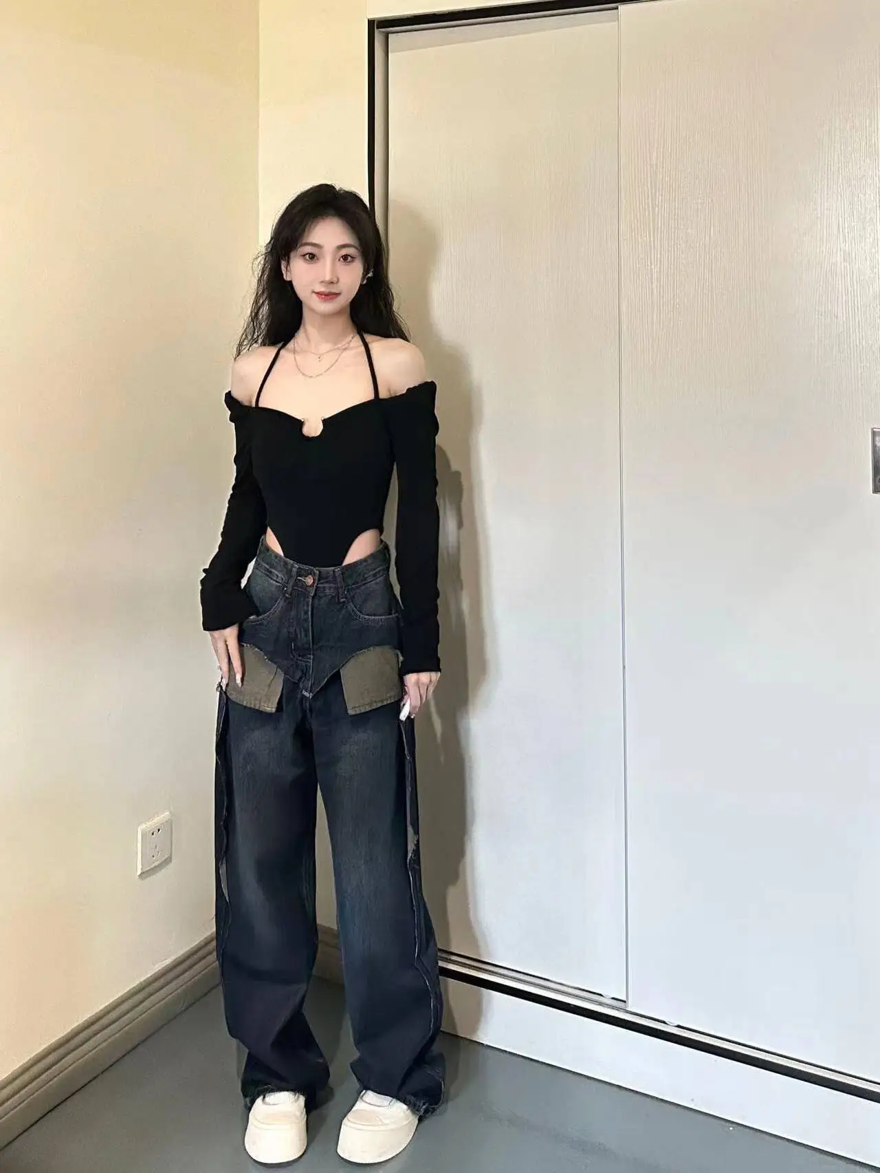 スリムフィット ワンピース スーツ Uネック ロングスリーブ 春秋 スリーブ 香港デザイン セクシー トップス 若い女性向け 8-35歳