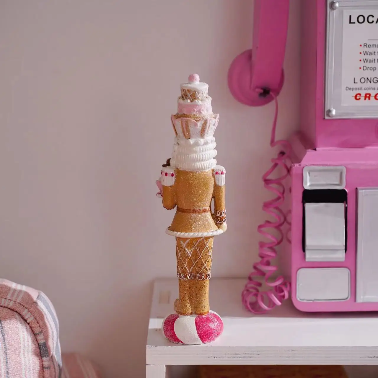 Sweet Pink Nutcracker Soldier - огляд і ціна Nutcracker Figurine
