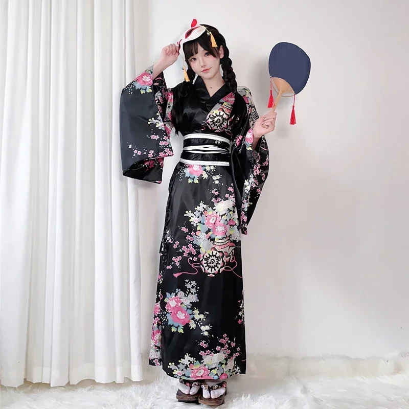 

2025 Halloween Japanese Kimono for Women Yukata Anime Cosplay Bathrobe Plus Size Halloween Costumes Party Performance