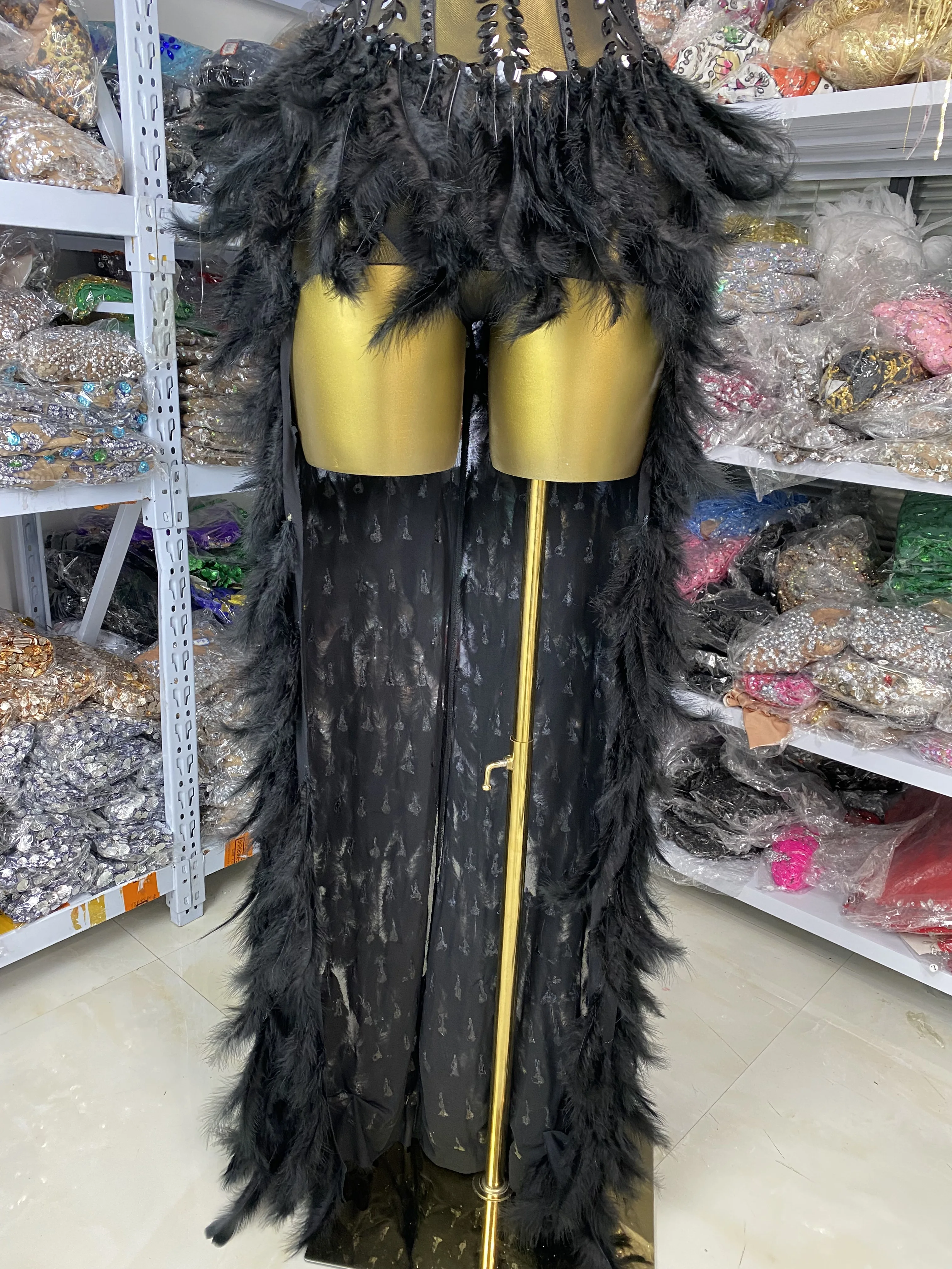 

Women Luxury Prom Gowns Crystal Corset Bodysuit Feathers Short Front Long Back Runway Celebrity Evening Club Party Dance Dress
