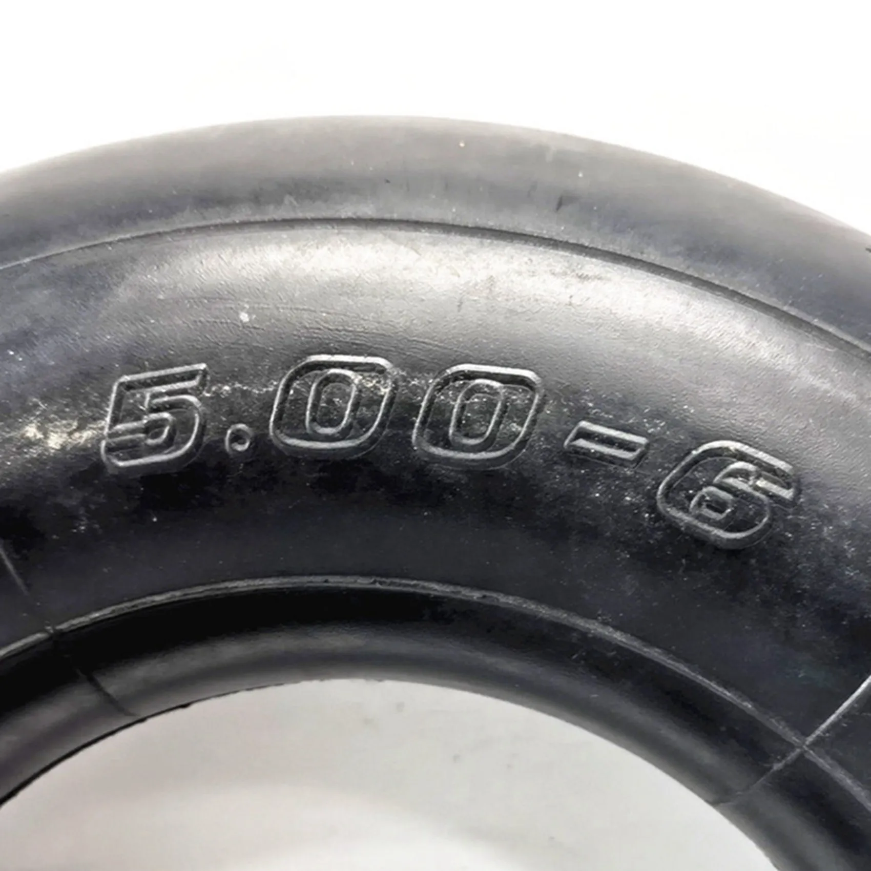 

A64T-5X 5,00-6 13X5,00-6 145/70-6 Внутренняя трубка для газонокосилки Внутренняя трубка для тяжелых условий эксплуатации