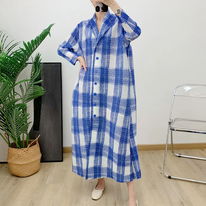 Plaid V-neck Coat 2024 Spring and Summer New Pleated Dress Women's Lapel Long Sleeve Long Coat Windbreaker Dresses