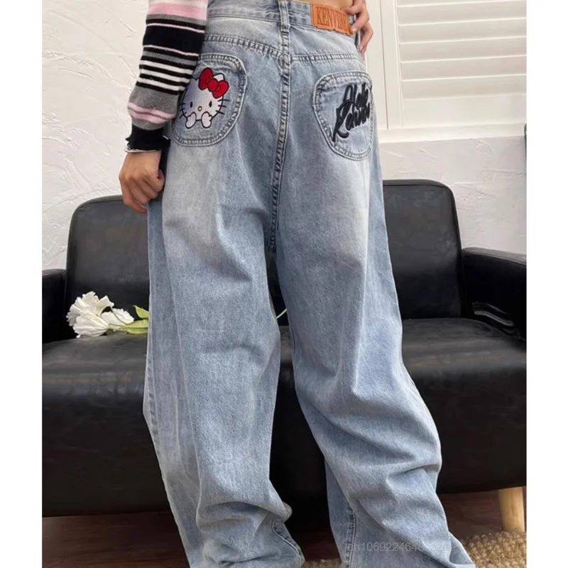 Sanrio Hello Kitty lavado jeans azul claro para mulheres, calças retas soltas, calças coreanas de rua alta, tendência bordada em desenhos animados,