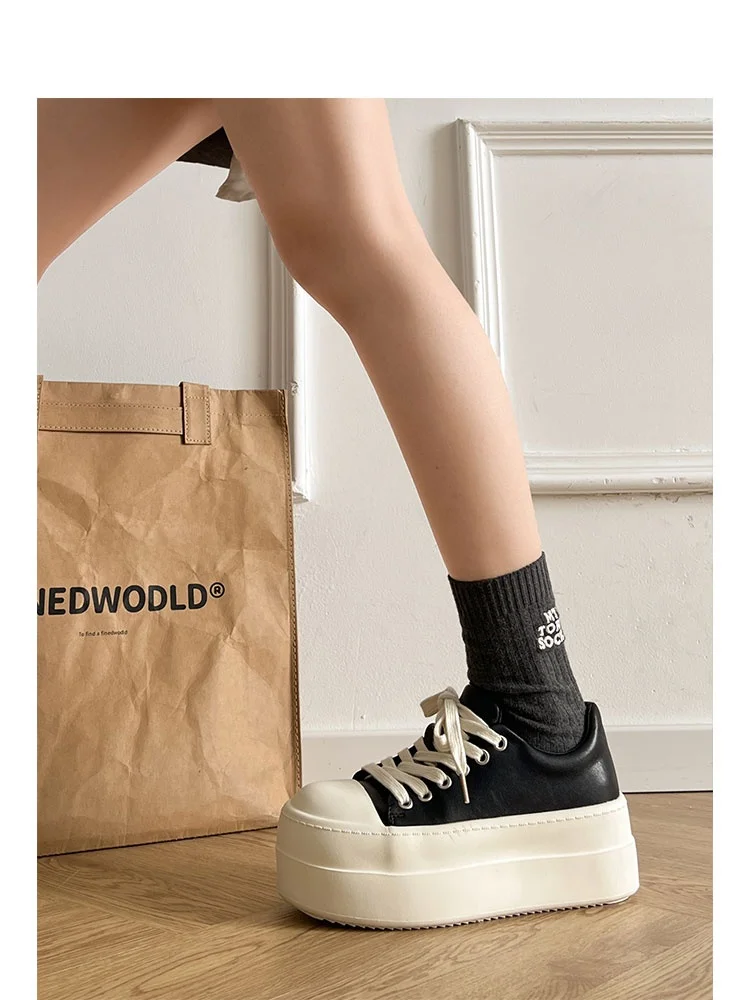 

Повседневные женские кроссовки на высоком каблуке, новинка 2025, универсальные повседневные кроссовки с круглым носком, глубокий вырез, однотонные слипоны