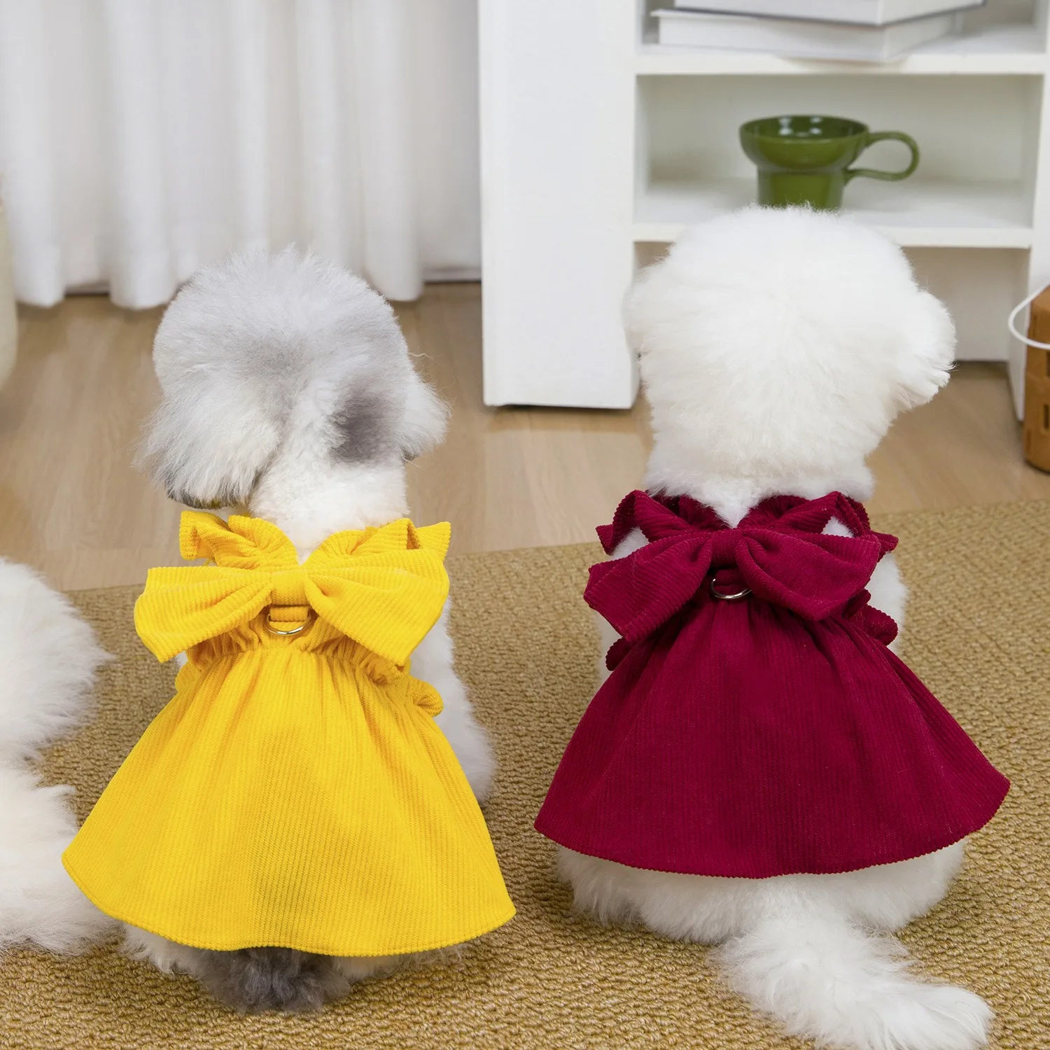 Europäischer Stil Welpengeschirr Haustier-Sommerkleidung Einfarbiges Prinzessinnenkleid für Teddy Schnauzer Atmungsaktiver Pullover