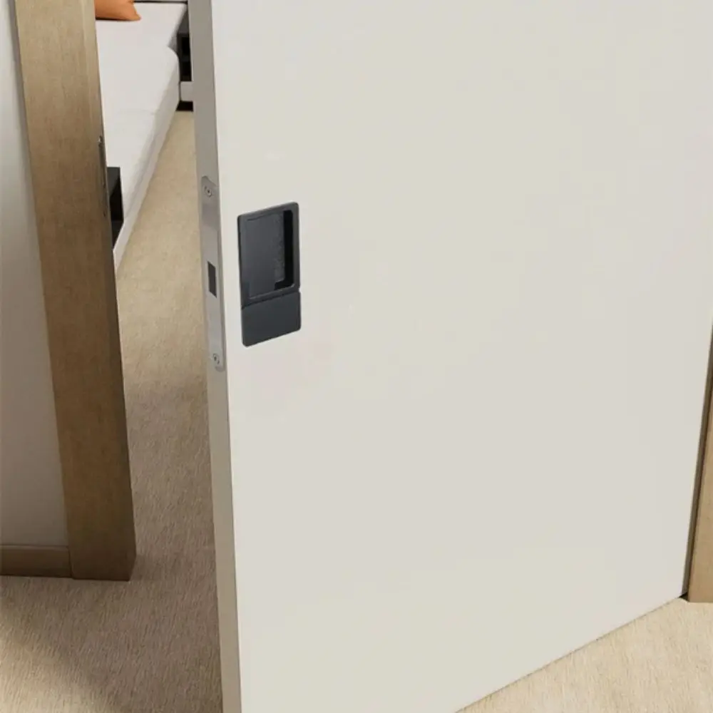 serratura-magnetica-per-porta-senza-maniglia-design-a-linguetta-singola-finitura-nera-maniglia-invisibile-funzionamento-silenzioso-meccanismo-magnetico