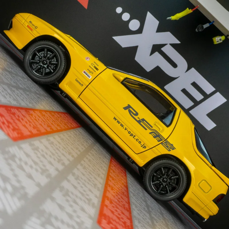 Modelo de coche de aleación Mazda RX7 1:24, puertas y capó de motor, el maletero se puede abrir, tiene funciones de sonido y iluminación simuladas