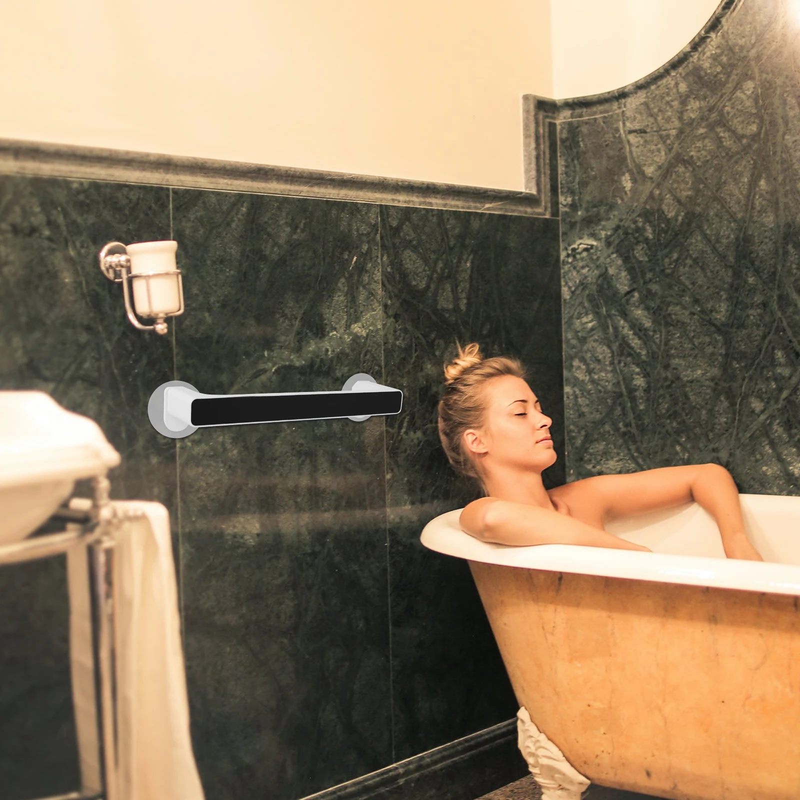 

Suction Cup Towel Rack Holder Bathroom Kitchen Shelf Bar Mount Waterproof PP Material Storage Solution No Drill Tool Free