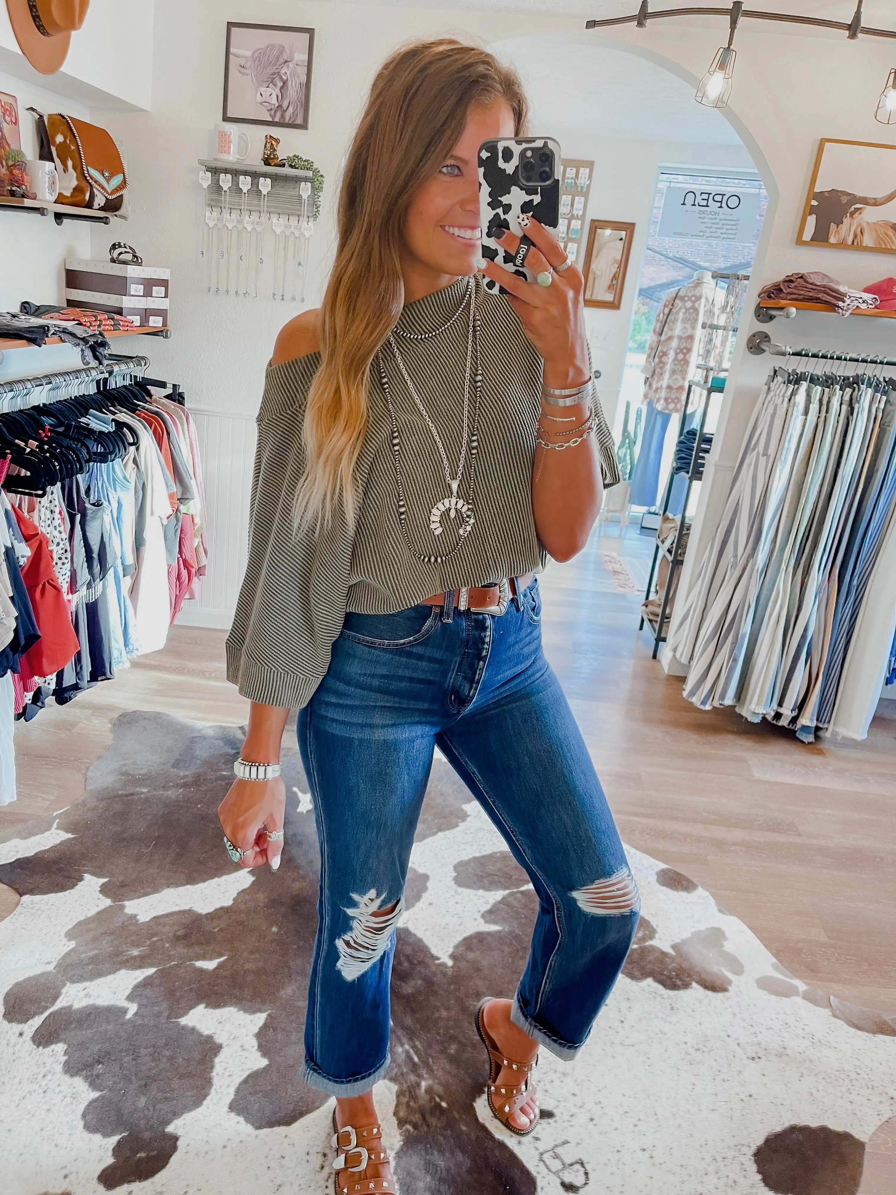 여성의 새로운 가을 느슨한 캐주얼 순수 컬러 Batwing 슬리브 풀오버 긴 소매 스웨터 LD800019