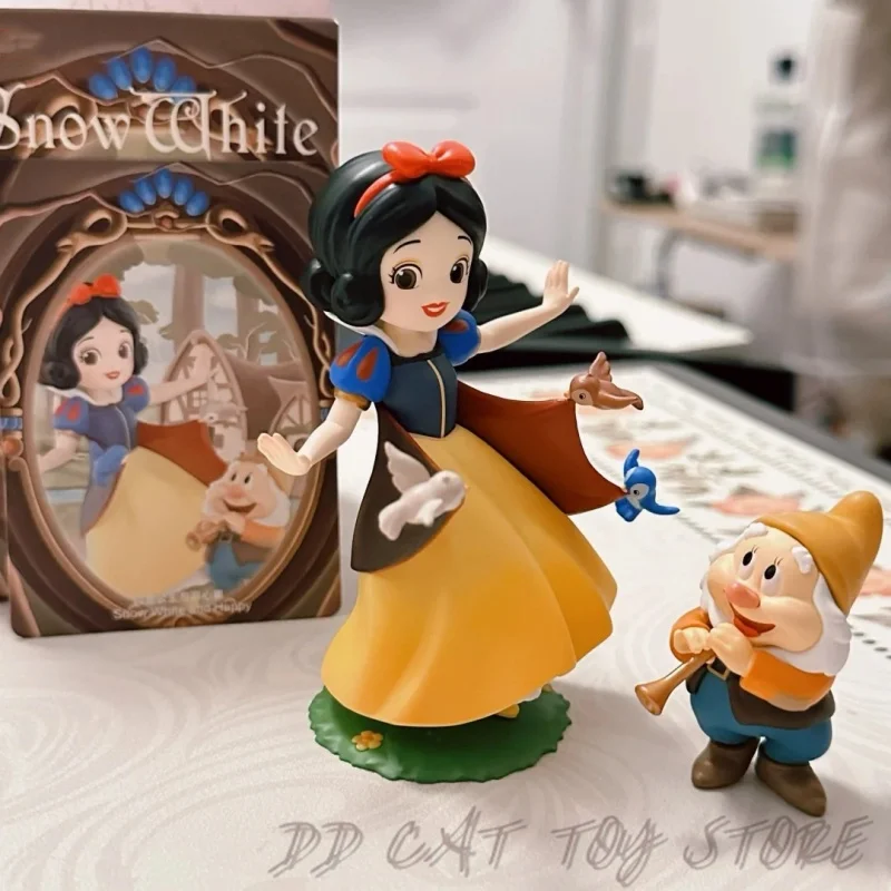 Disney Princess biancaneve Classic Series Blind Box Desk Decoration Ornament Surprise Box Cute Snow White Figure Kids Gift