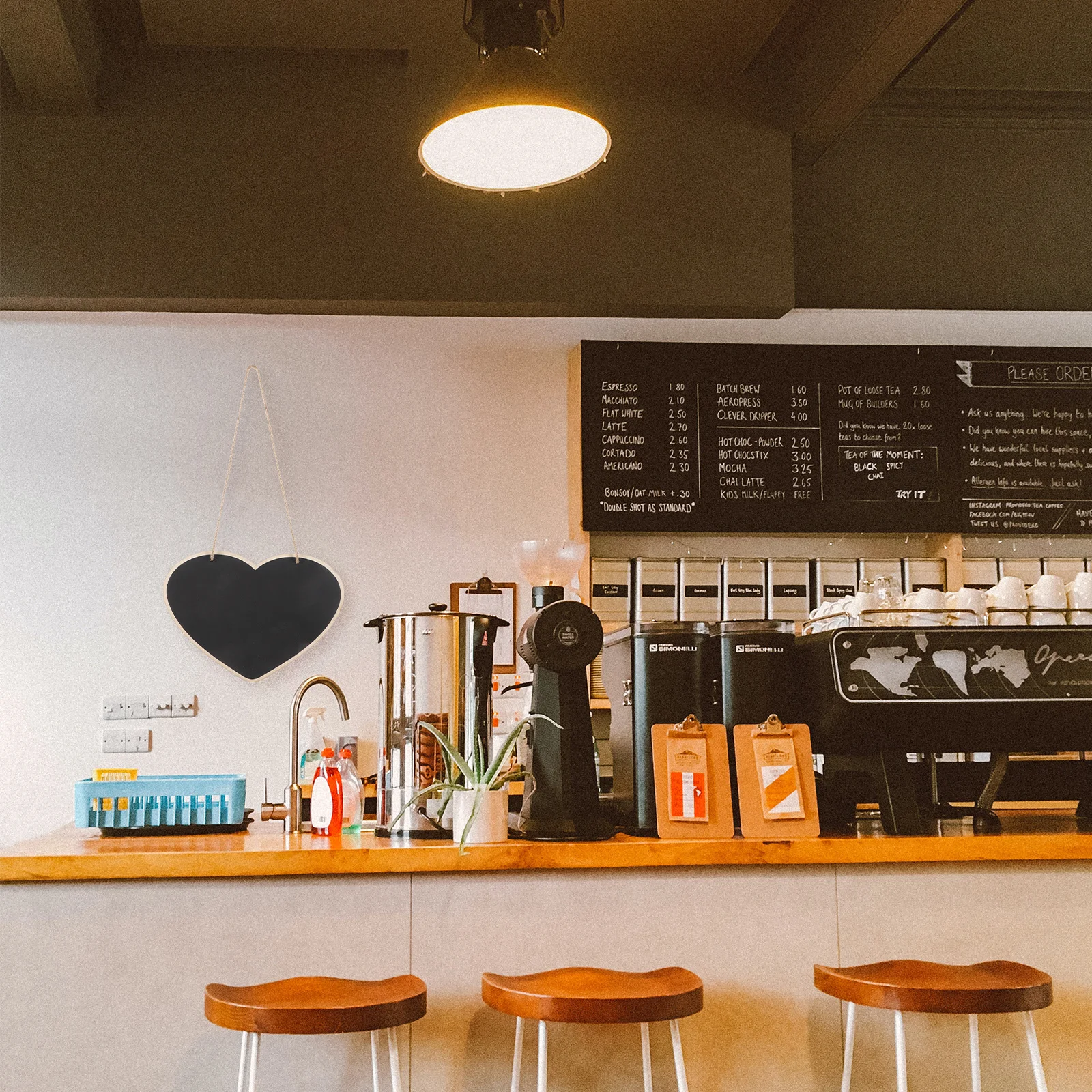 

1 pcs Heart Shaped Black Chalkboard Hanging Message Board For Home Office Classroom Restaurant Menu Wooden Notice Sign Bar