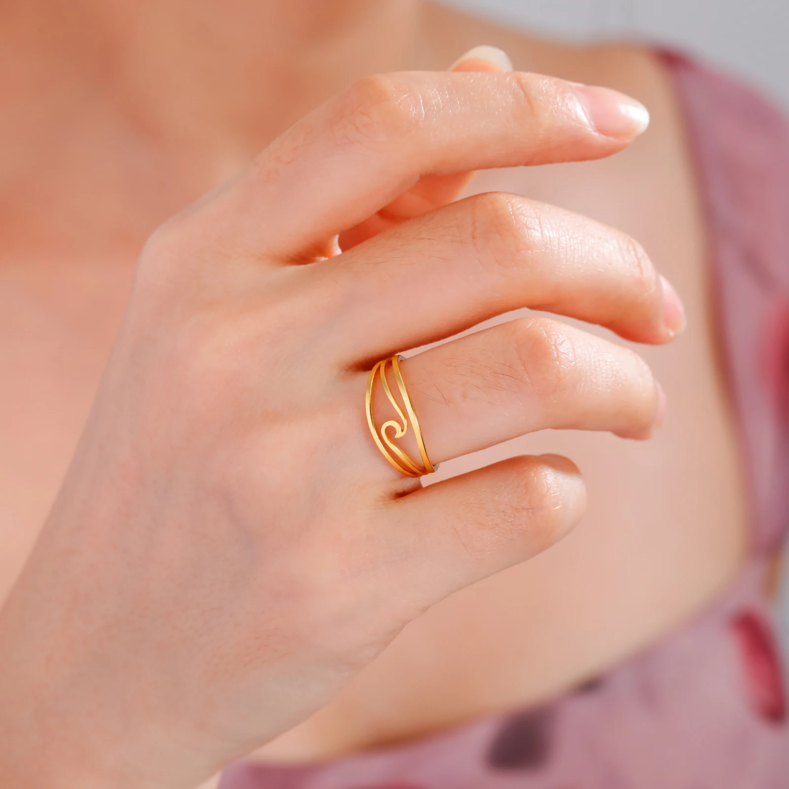 2026‑Trend Sea‑Wave Ocean‑Surf Gold‑Tone Stainless‑Steel Ring for Women,Minimalist‑Trend Finger‑Jewelry,Ocean‑Theme,Birthday‑Ready Gift,Wholesale Available