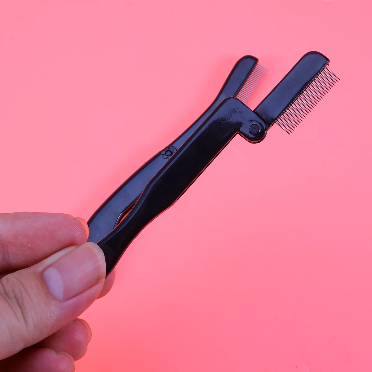 

2Pcs Stainless Steel Eyebrow Comb Foldable Plastic Handle Eyelash Grooming Tool Eyebrow Makeup Curved Comb Travel Portable