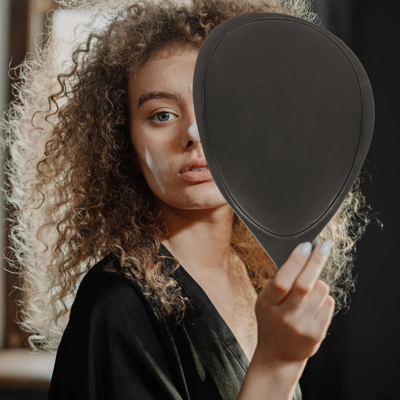 

1 шт. Премиальное портативное круглое компактное зеркало для макияжа для девочек, подростков и женщин, удобное для путешествий, для сумочки