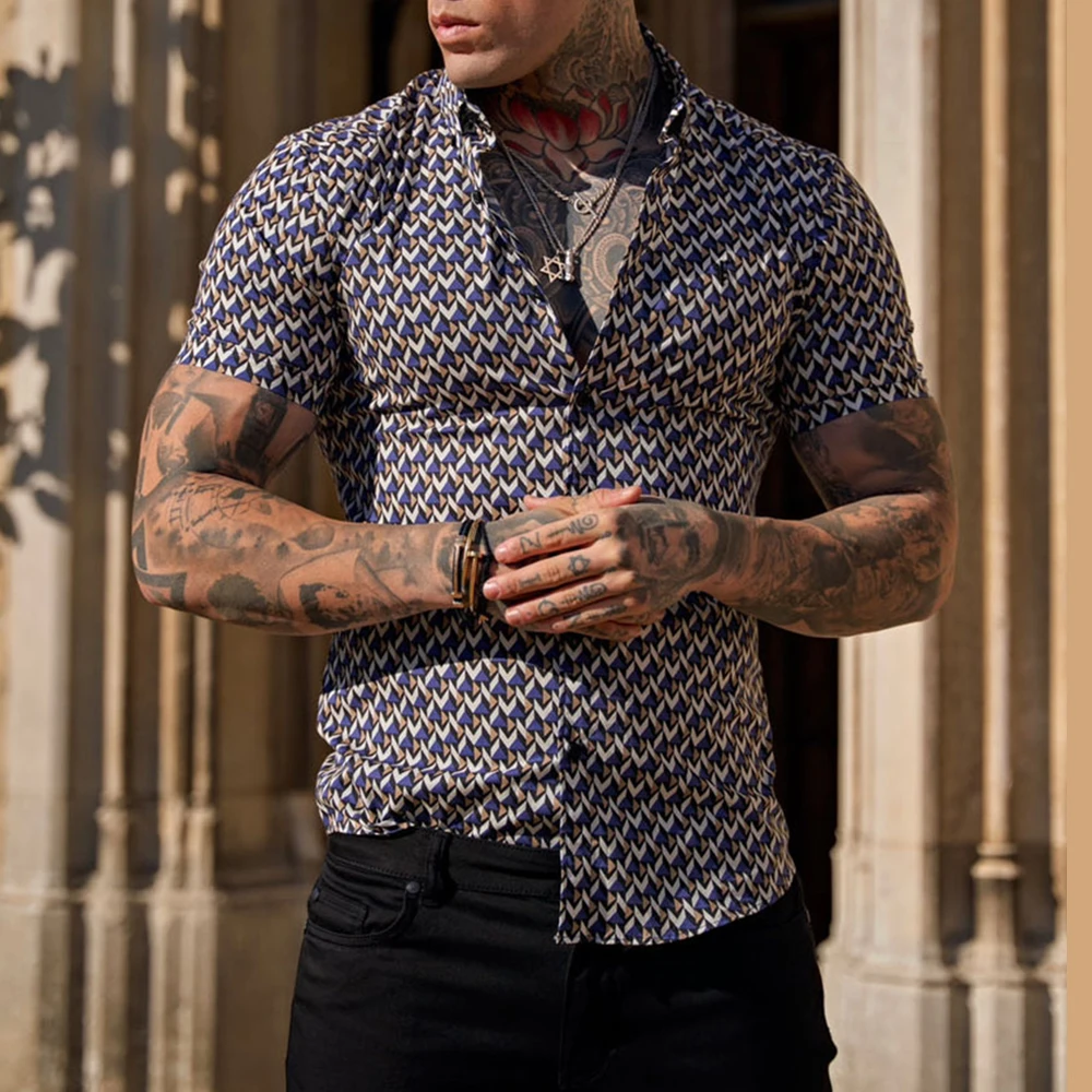 Herren bekleidung Street Casual Shirts Frühlings-und Sommer mode Retro bedruckter Knopf Kurzarm Tops lose Hemden für Männer