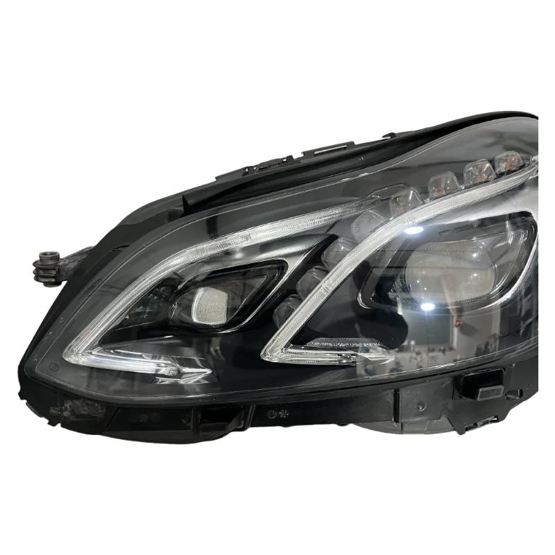 Auto Accessories Car LED Headlights for E Class W212 E200 E260 Auto Lighting Systems Vehicle Parts