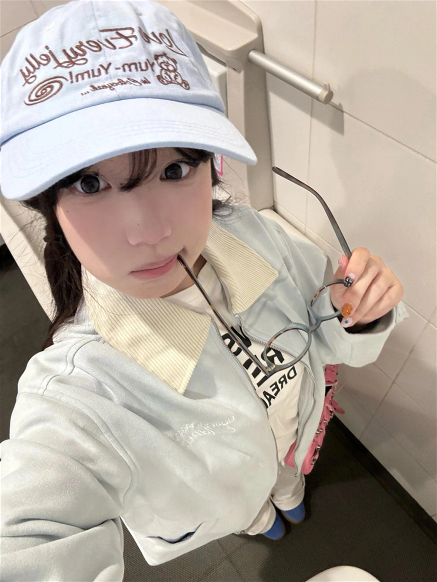 レトロアメリカンライトブルー刺繍ジャケット女性の秋のトレンディなルーズカジュアル多用途ベースボールジャケットジッパー開閉長袖