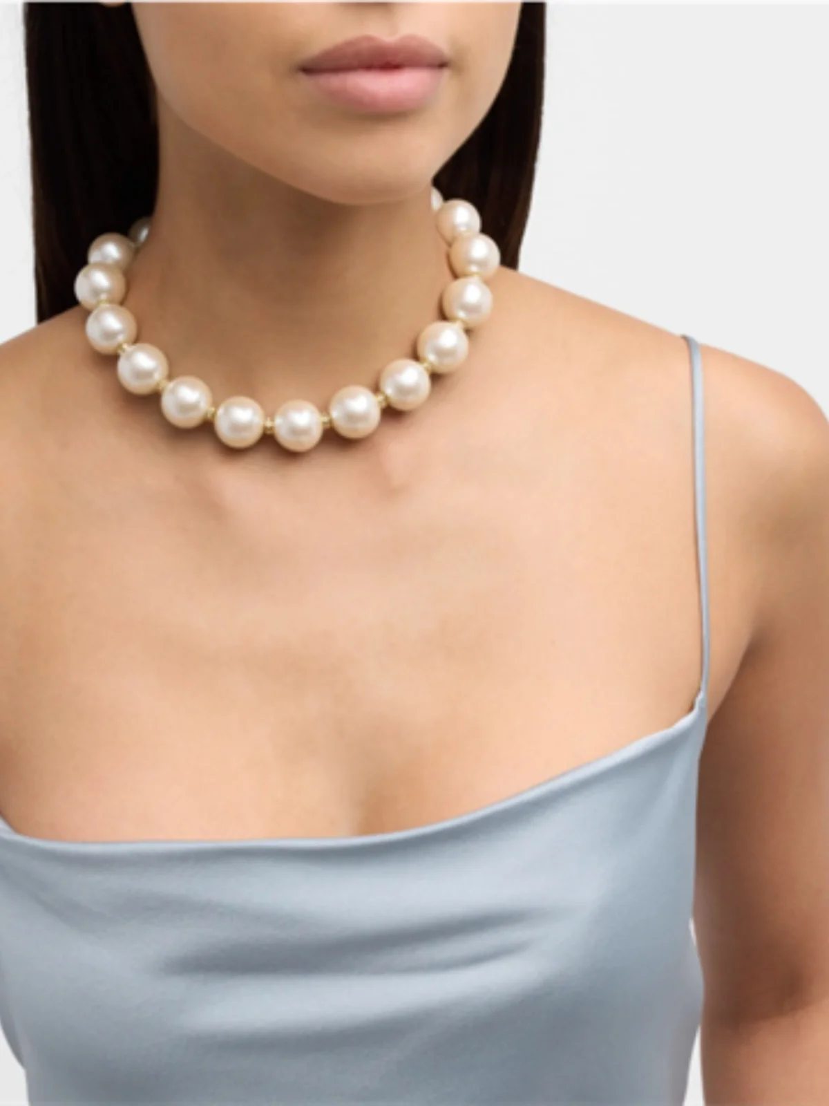 

OS European and American New Exaggerated Fashion Niche Simple and Unique Exquisite Large Pearl Necklace Earrings Set