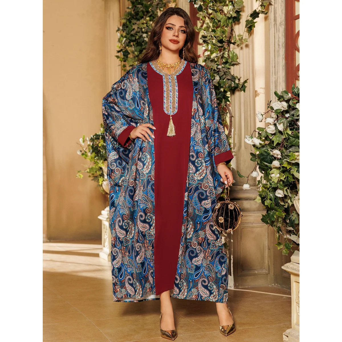 2025 Fall Muslim Women Abaya Ramadan Bat Sleeves Diamond Long Dress Eid Arab Elegant Tassel Robes Dubai Moroccan Lady Party Gown