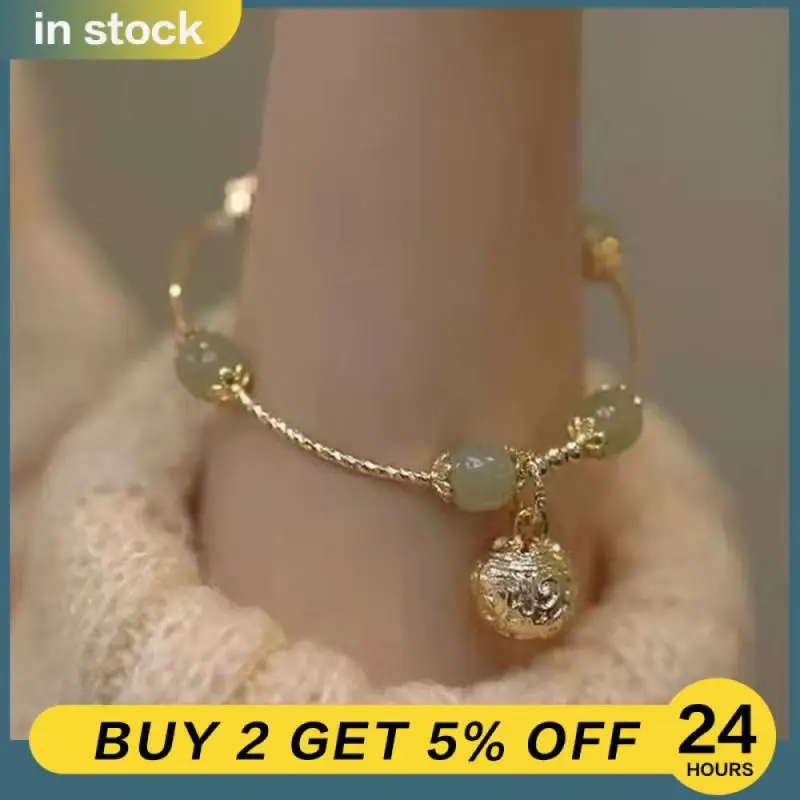 All-match Send Girlfriends Bracelet Easy To Put On And Take Off Jewelry Alloy Niche Ornaments Light Weight Bracelet Good Quality