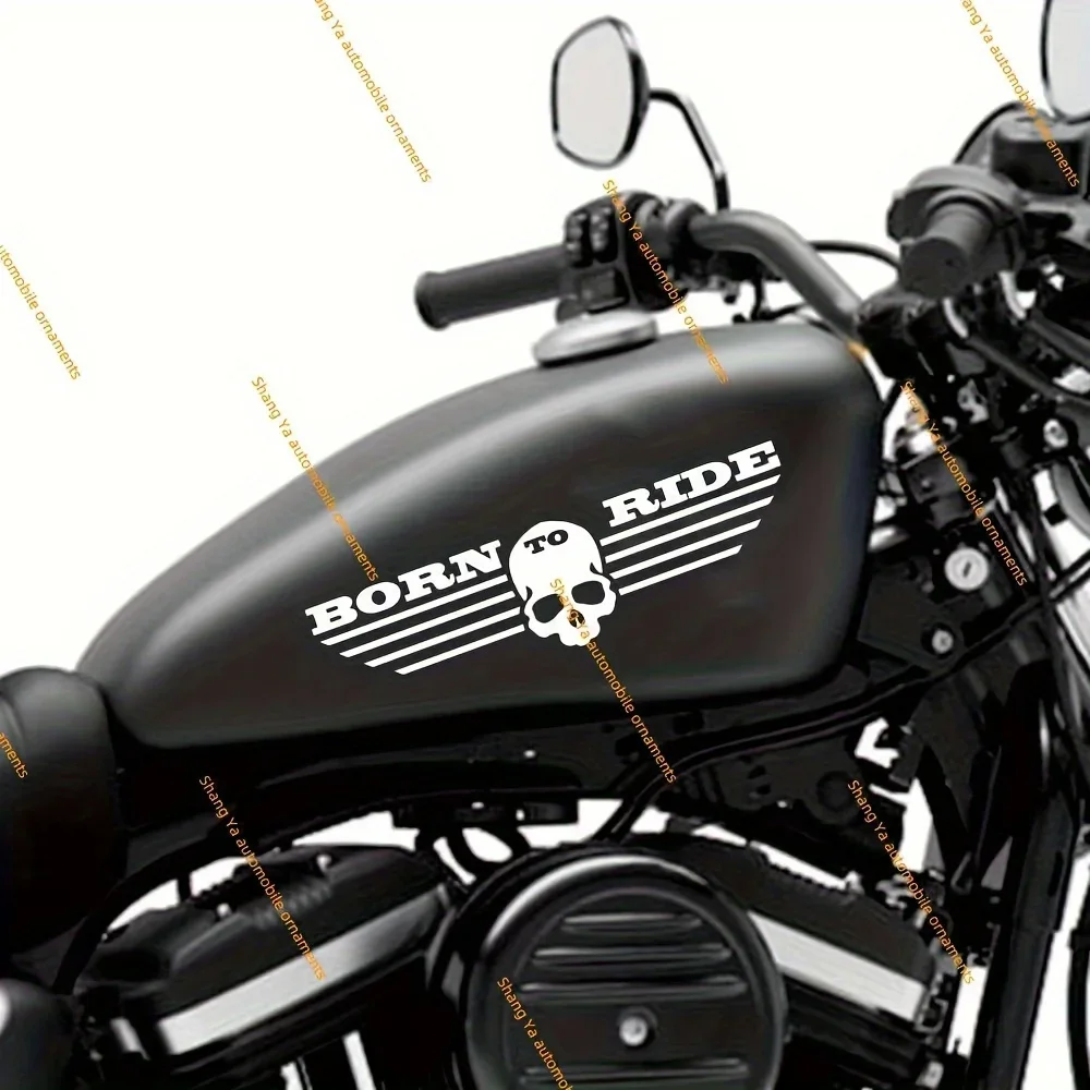 

Декоративная наклейка для мотоцикла и автомобиля "BORN TO RIDE" с изображением черепа и крыльев, многоцветная, самоклеящаяся.