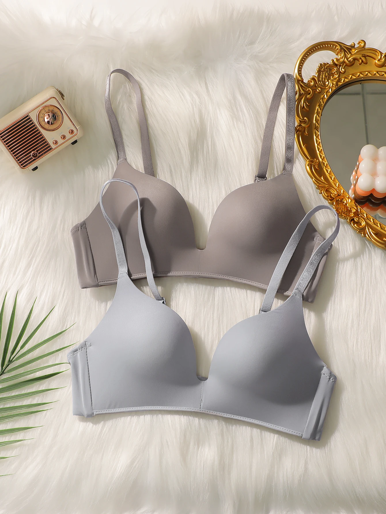 Women's sexy solid color bra without steel ring, gathered push up straps adjustable, comfortable and close fitting bra B2019