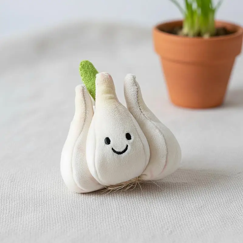 Cute Cartoon Garlic Plush Keychain, Soft Stuffed Garlic Pendant for Bags, Backpacks, Adorable Mini Toy for Kids