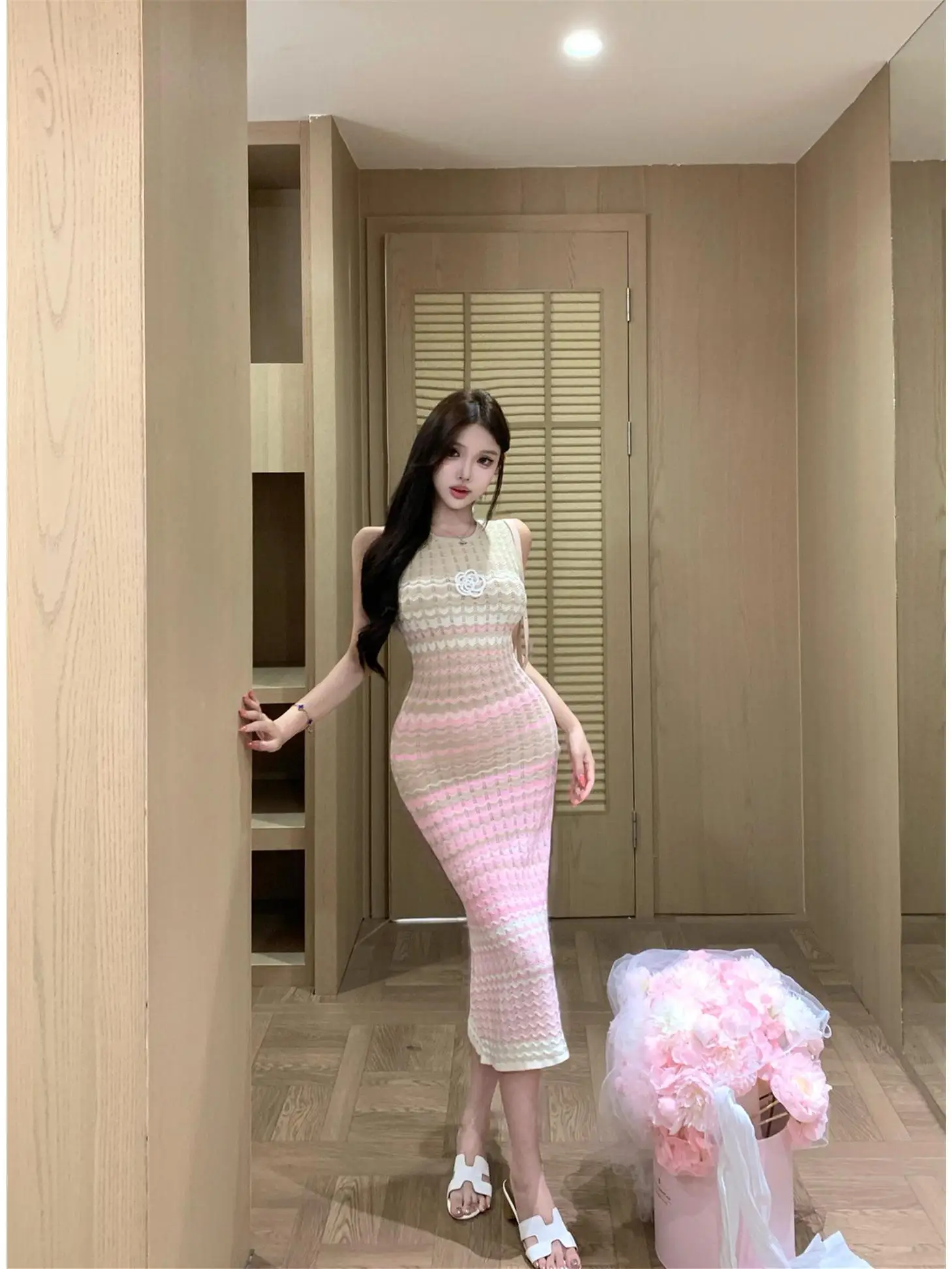 

Spicy Stripe Sleeveless Knitted Dress Women's Summer 2026 New Style Waist-Cinching Bodycon Long Dress Commute Korean Style