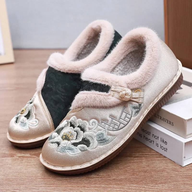 Winter Fur Lined Shoes Women Cotton Fabric Sneaker Woman Flats Warm Slip on Shoes Ladies Furry Embroidery Moccasins Plush Loafer