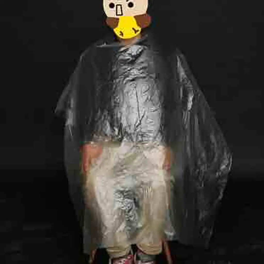 

8x Pack of 50 Pieces, Plastic Capes for Hairdressing, Hair Coloring / Dying, Salon