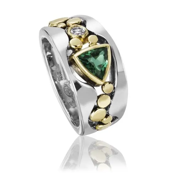 Cao Shi Popular National Wind Jewelry Creative Hollow Pattern Inlaid Green Zircon Ring Trend Fashion Ring Ring