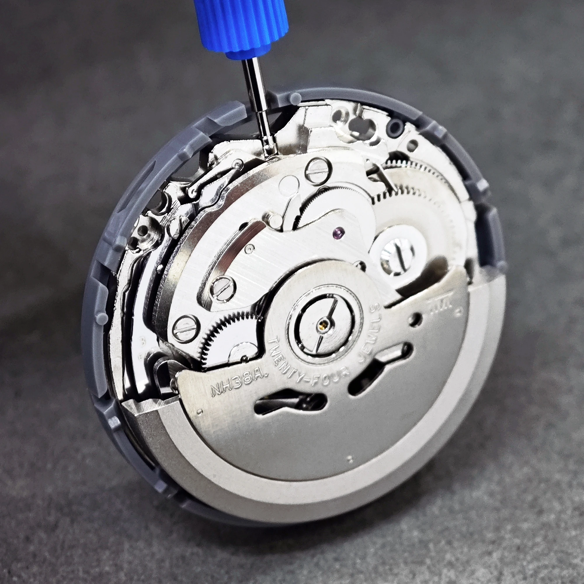 اليابان حقيقية NH38A الحركة الميكانيكية وزارة الدفاع آلية ساعة أوتوماتيكية 24 جواهر عالية الدقة NH38 أعلى إصلاح أجزاء